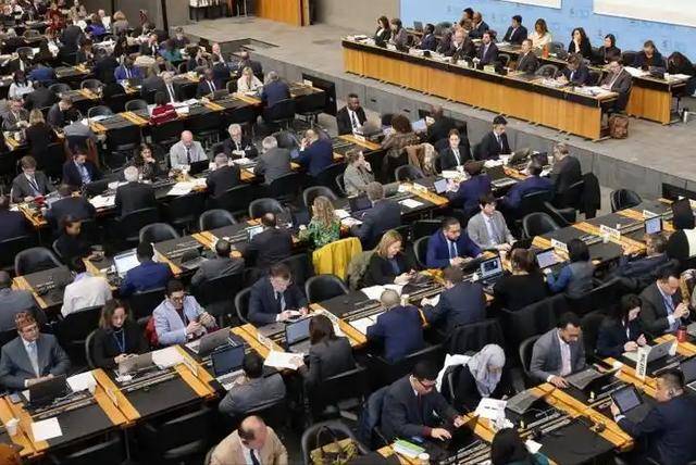 休克、邓丽君去世中国在破局中奔跑澳门新葡京WTO成立那年：俄罗斯(图3)