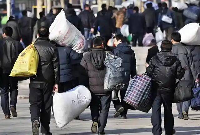 休克、邓丽君去世中国在破局中奔跑澳门新葡京WTO成立那年：俄罗斯(图5)