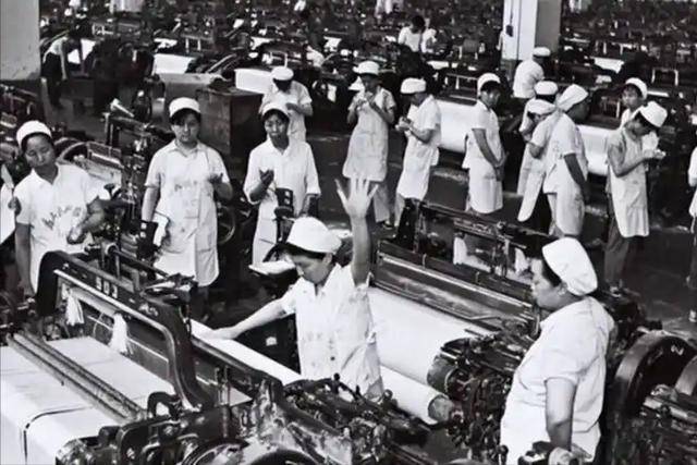 休克、邓丽君去世中国在破局中奔跑澳门新葡京WTO成立那年：俄罗斯(图9)